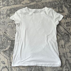 Women’s Short Sleeve Merriweather Crew Neck T-Shirt - Universal Thread